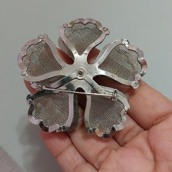 Vintage Signed BED Silver Tone Mesh Flower Brooch Pin - Picture 4 of 6